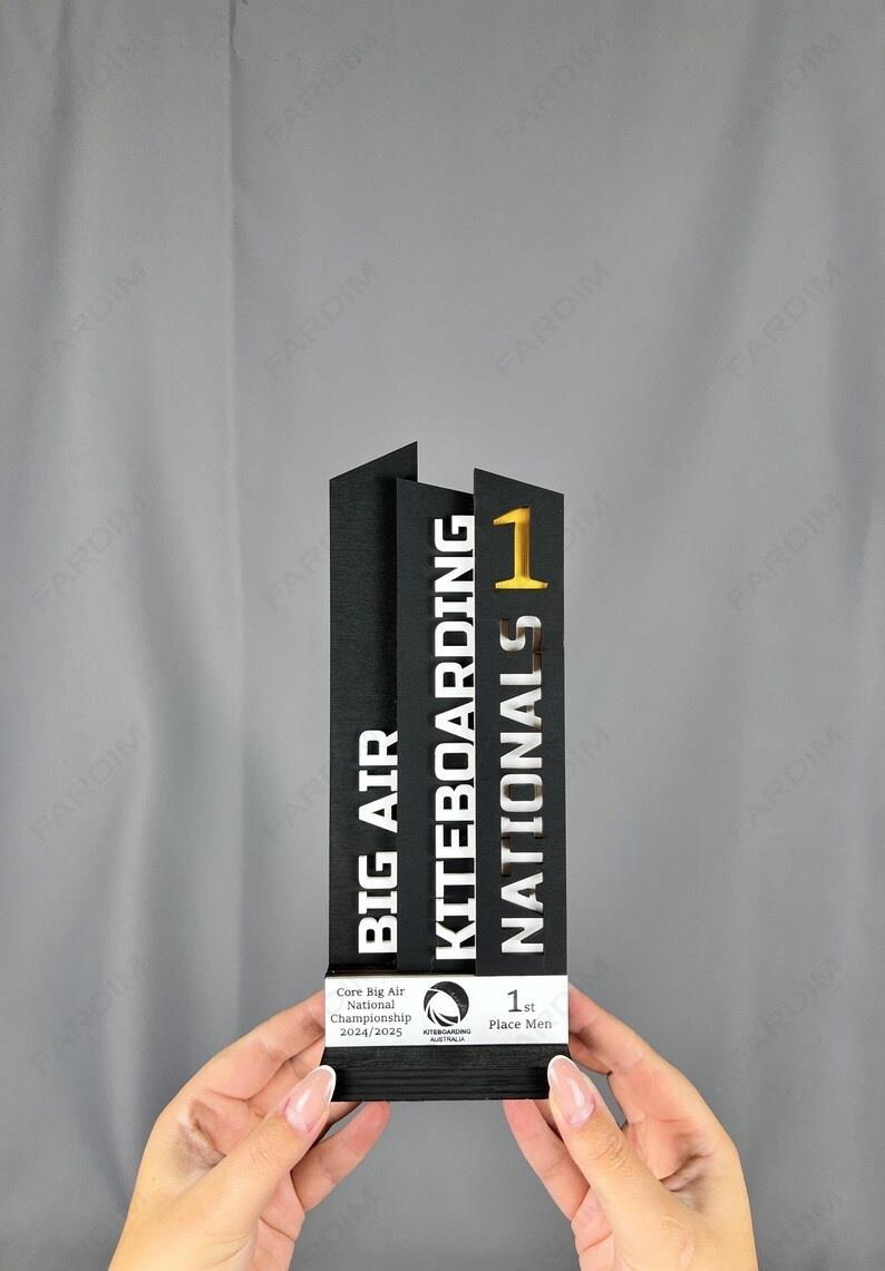  تندیس چوبی طرح مسابقات ورزشی مدل TH_21071