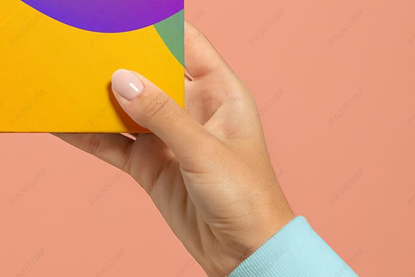 موکاپ جلد کتاب