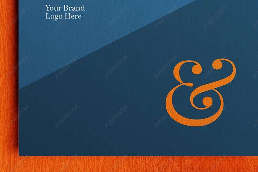 موکاپ سربرگ