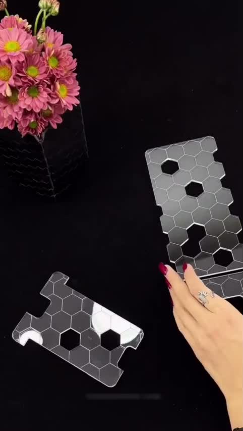 طرح برش لیزر استند موبایل رومیزی مدل کندو