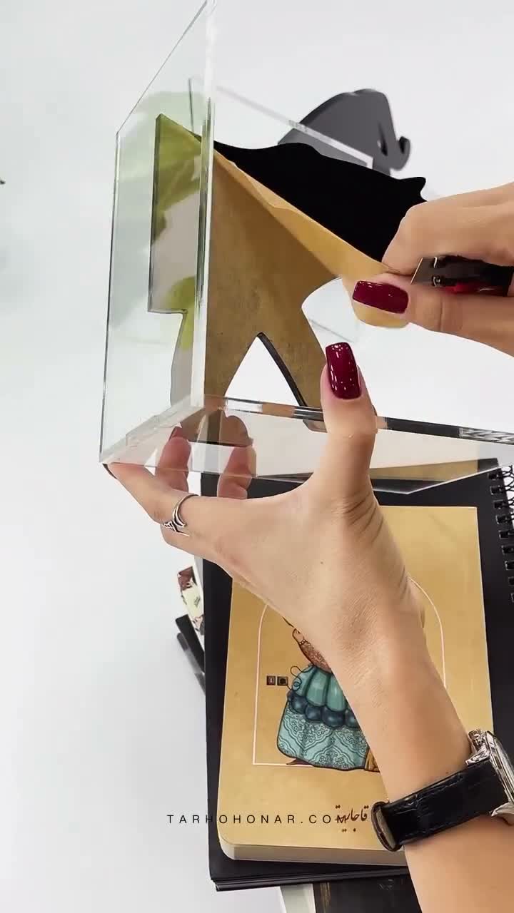 طرح برش لیزری استند نگه دارنده کتاب مدل ببر