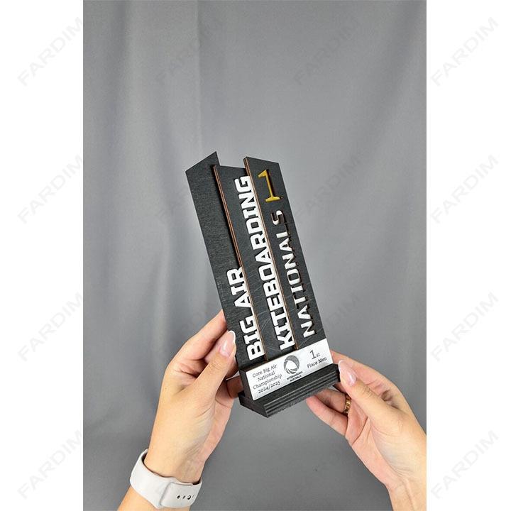  تندیس چوبی طرح مسابقات ورزشی مدل TH_21071